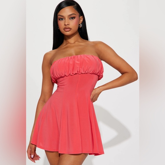 Fashion Nova Dresses & Skirts - Fashion Nova Macie Fit And Flare Dress In Coral-Sz.Medium🌺